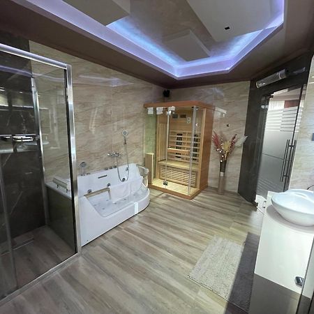 Apartmani Aso-Ler Kukujevci ภายนอก รูปภาพ